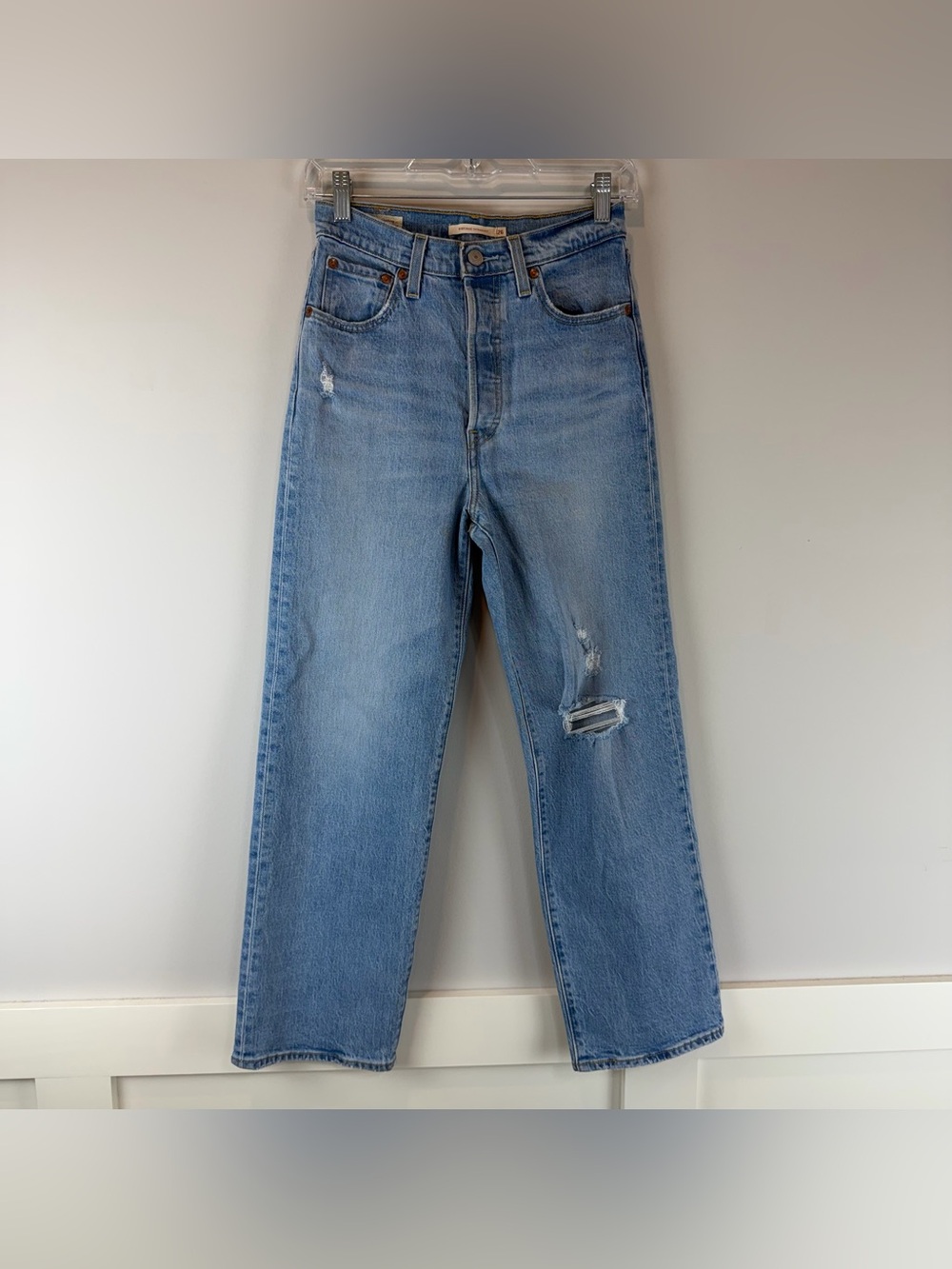 Levi’s Premium Casual Distressed Button Fly Ribcage Straight Jeans Size 26